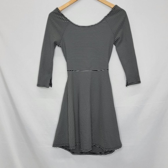 La Hearts Black and white pinstripe Fit & flare - Picture 2 of 12